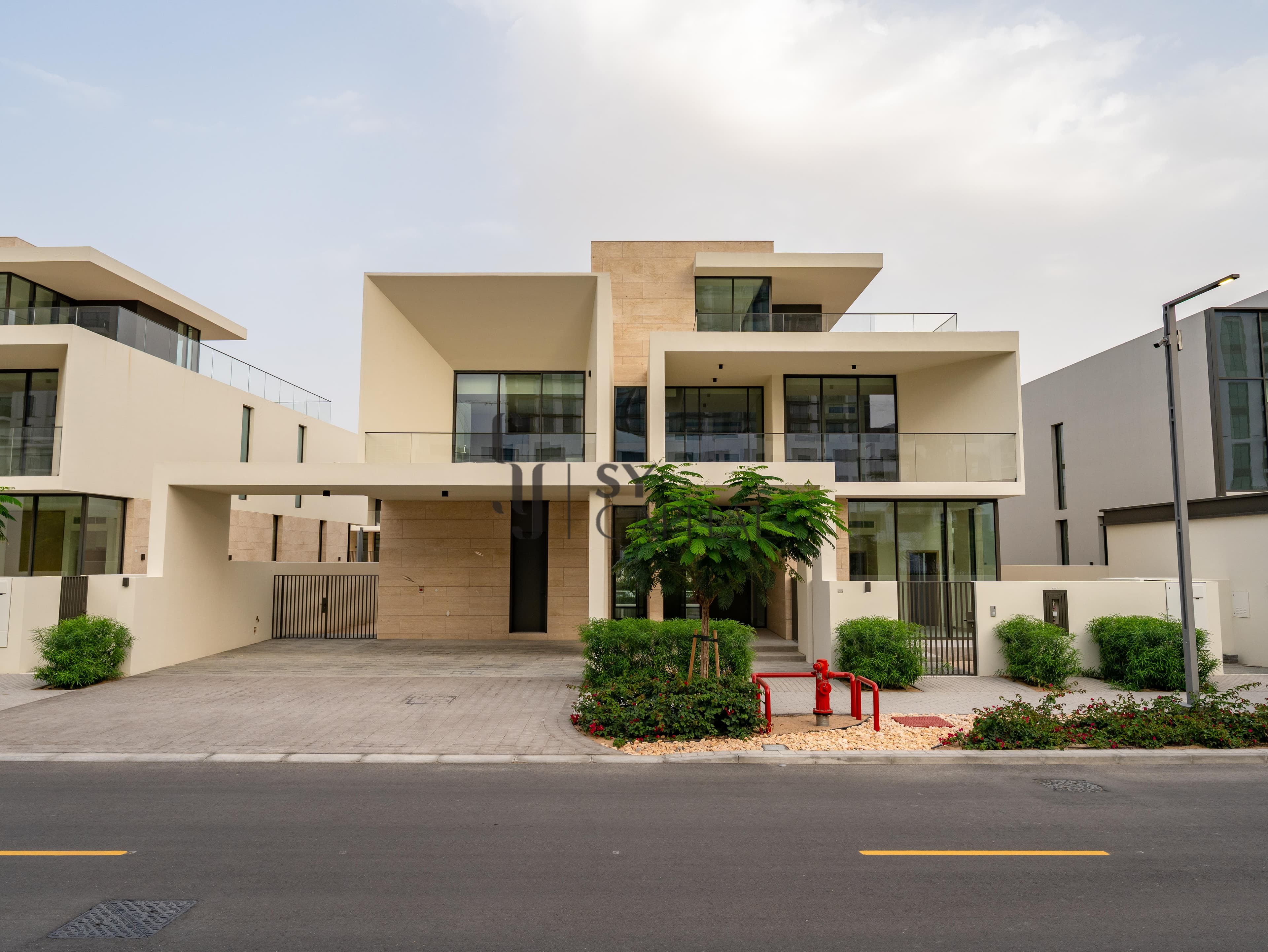 Lagoon View | Branded 5-Bed Villa | Vacant