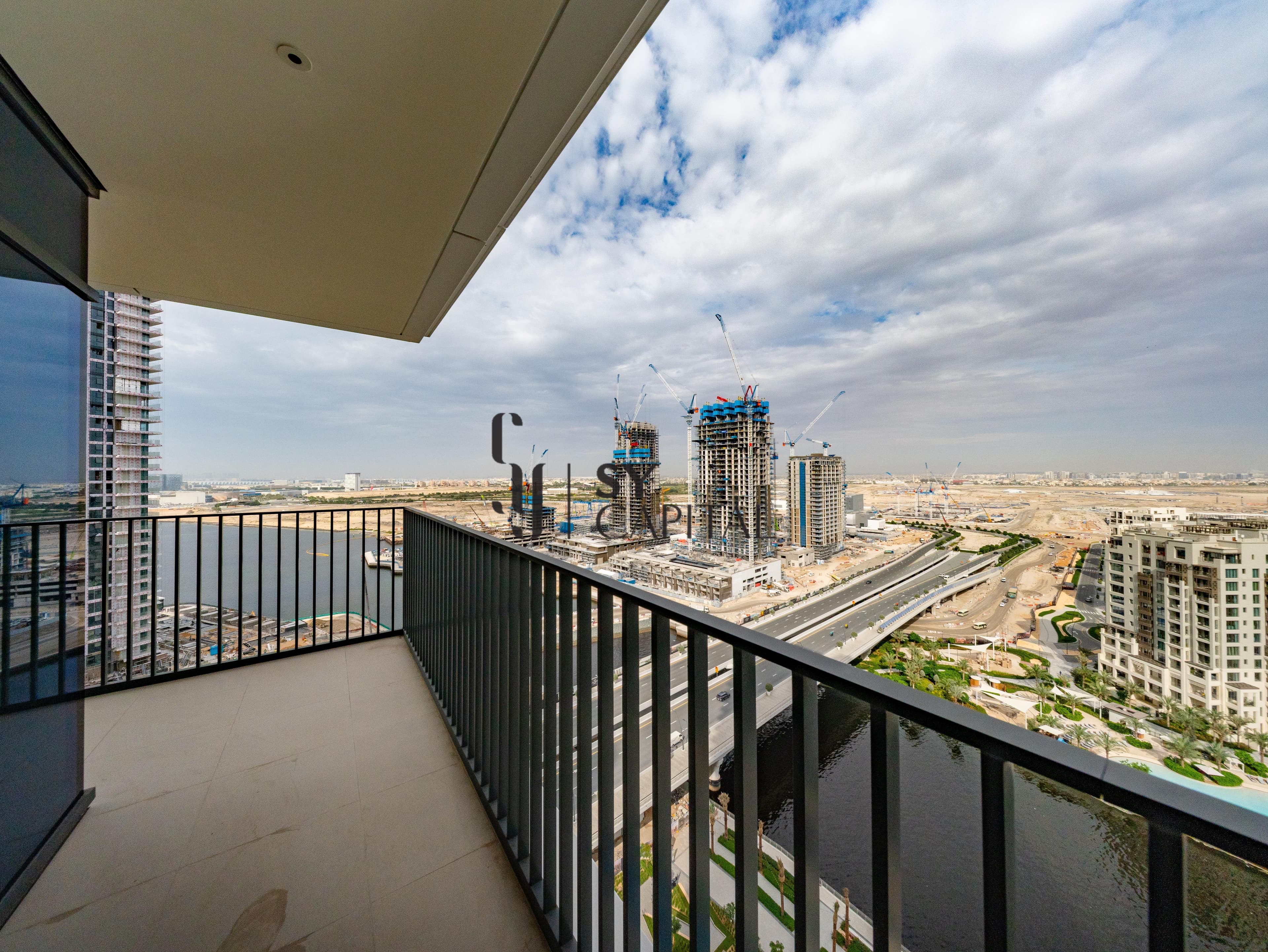 Exclusive | Waterfront Living | Spacious Layout