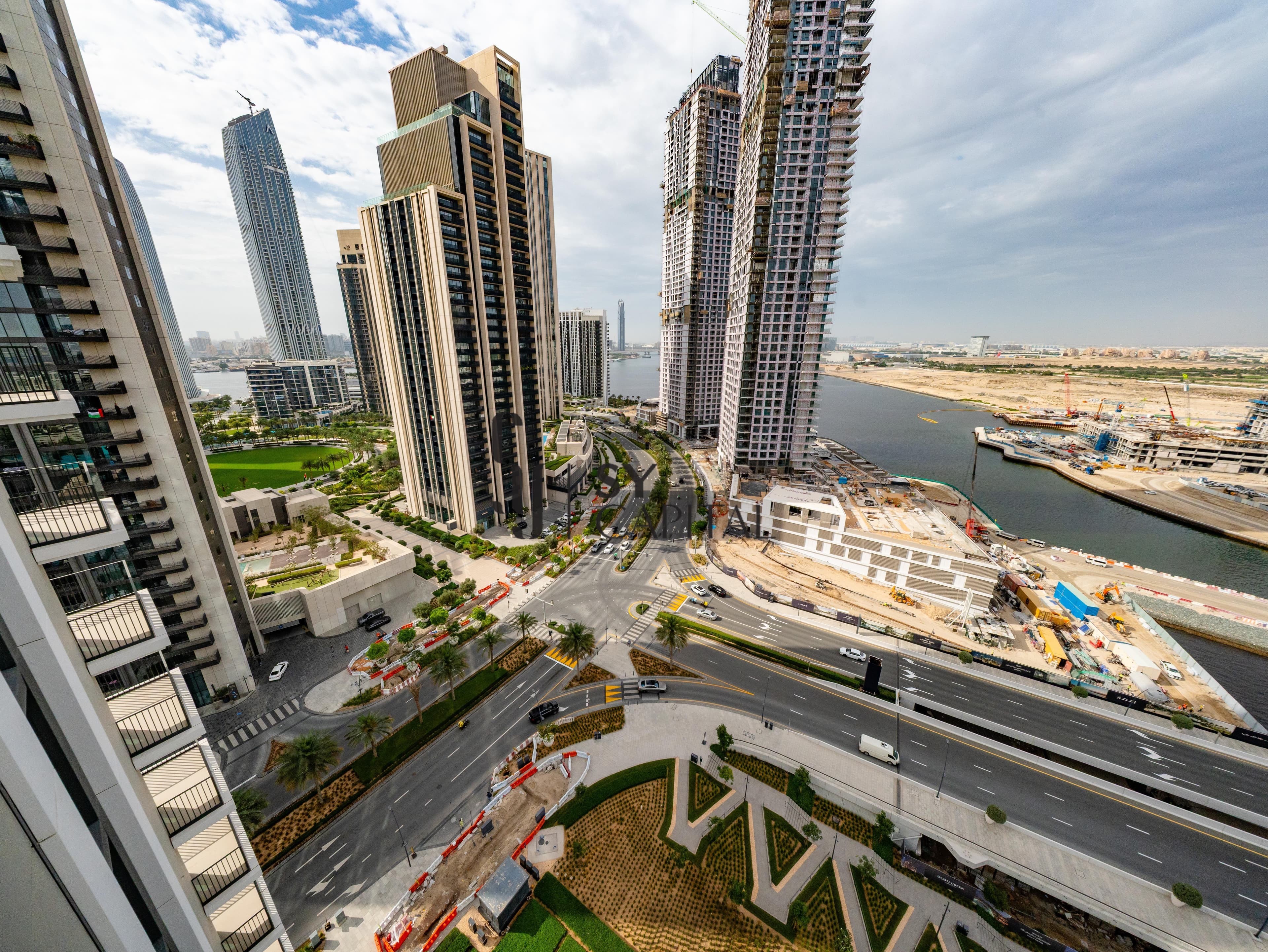 Exclusive | Waterfront Living | Spacious Layout