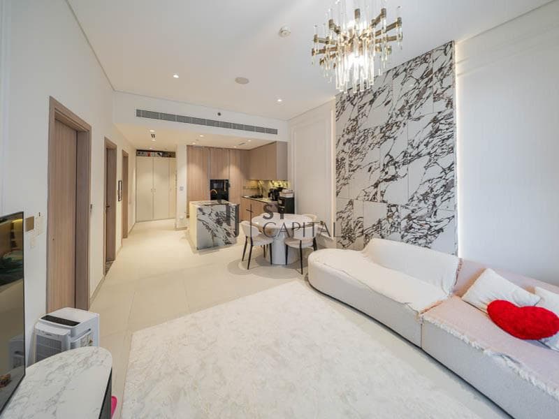 Vacant On Transfer | Furnished | Huge Balcony