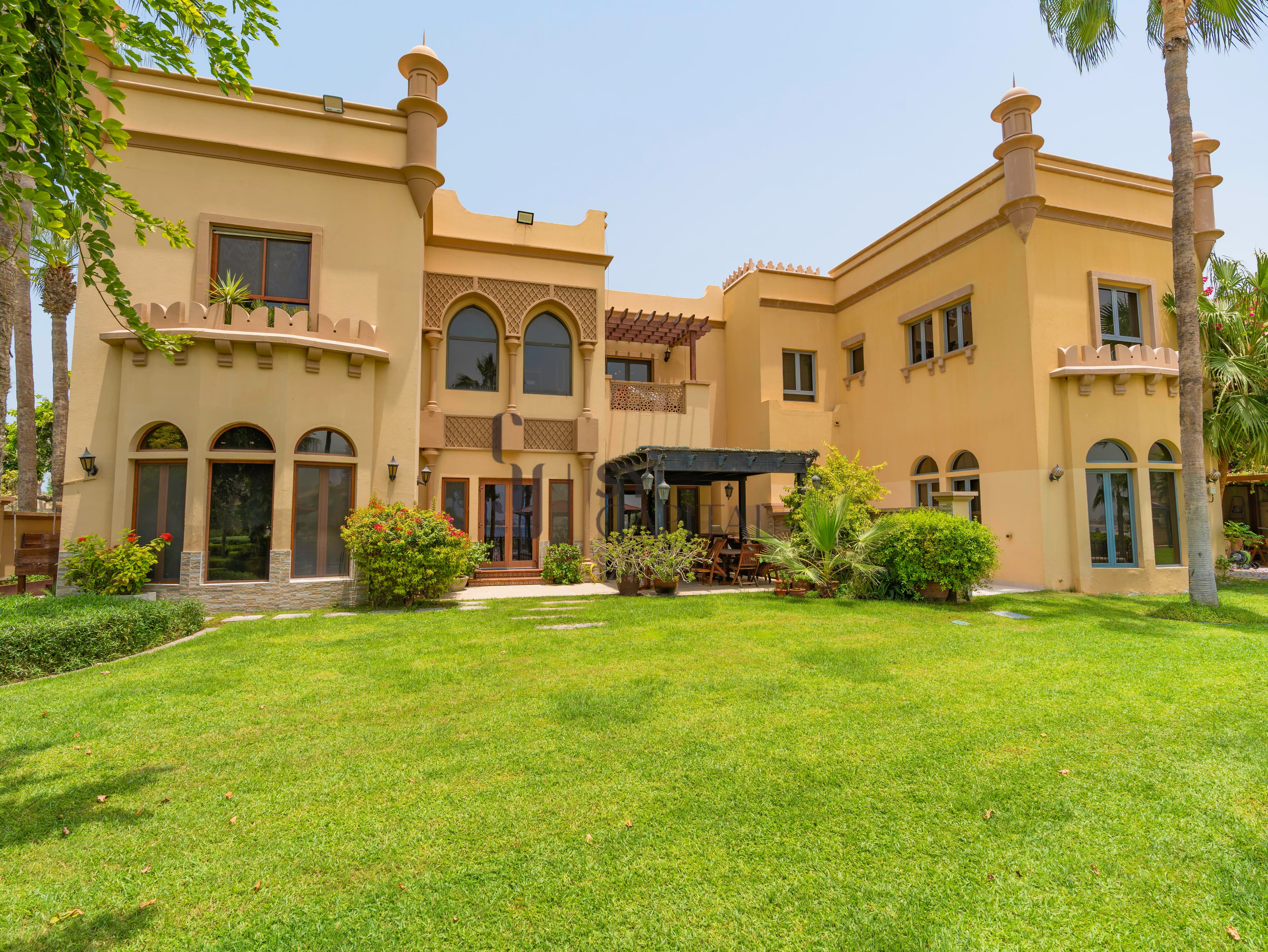 Beautiful Sea View | Fully Furnished | End Unit