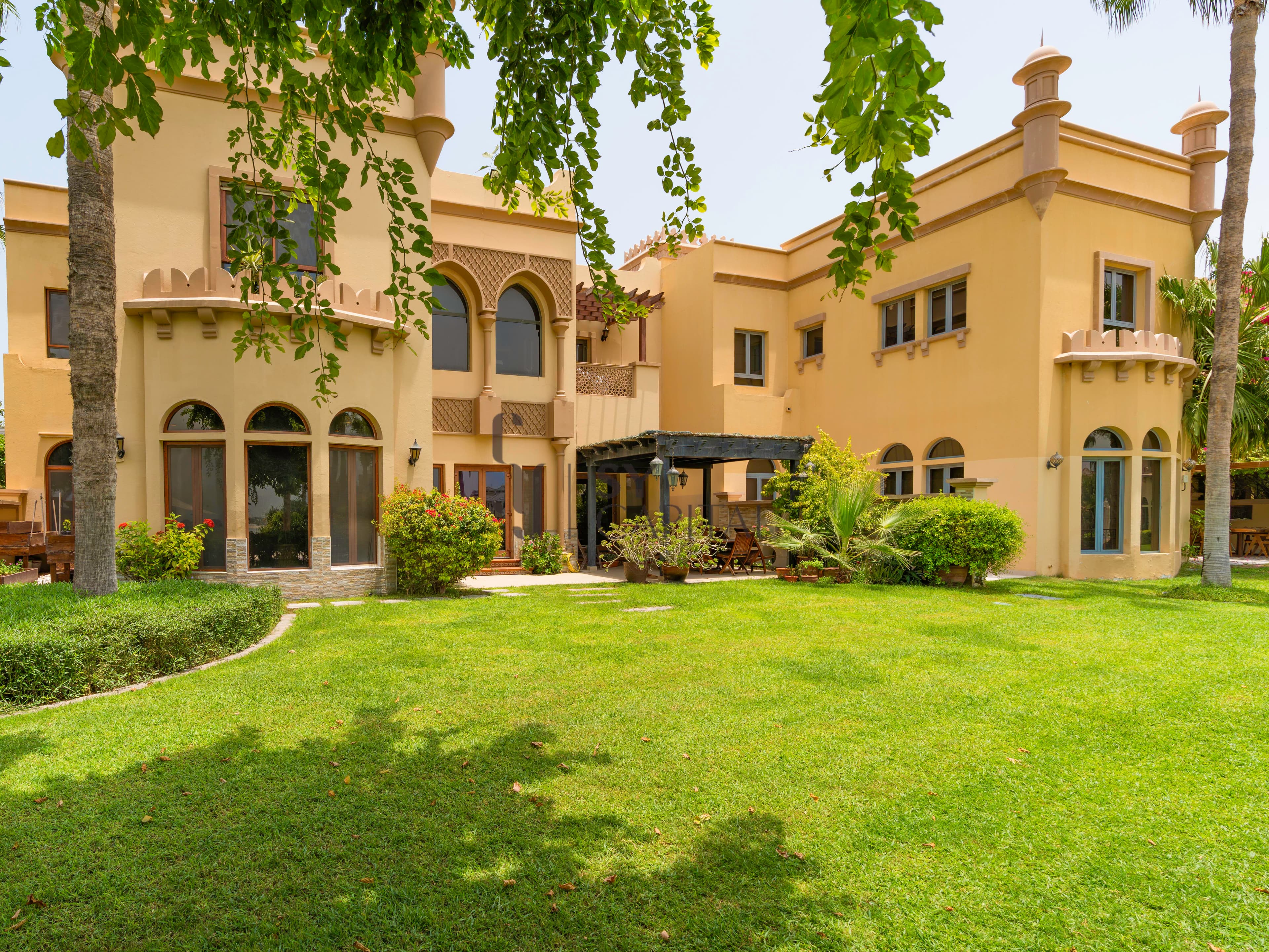 Beautiful Sea View | Fully Furnished | End Unit