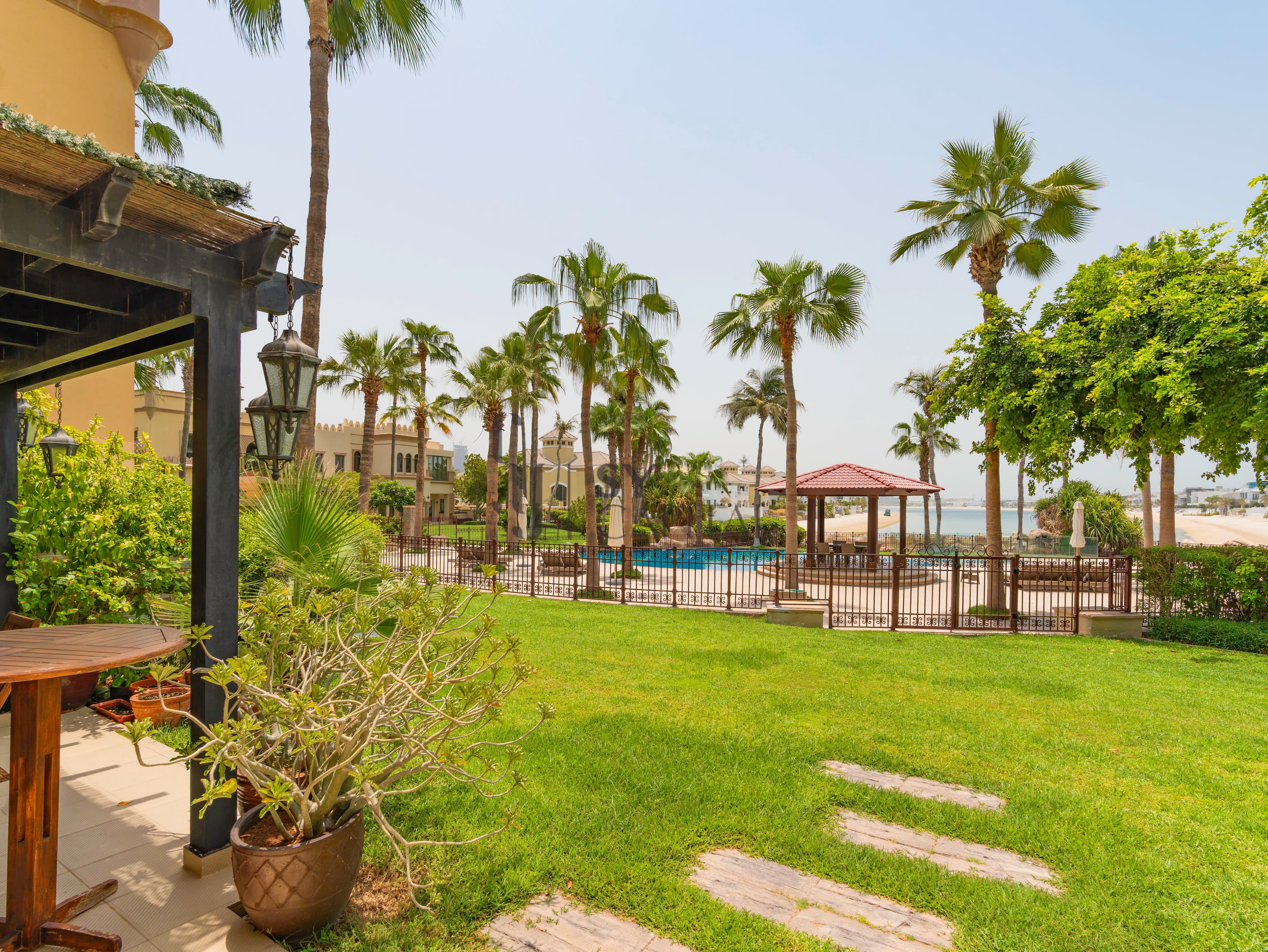 Beautiful Sea View | Fully Furnished | End Unit