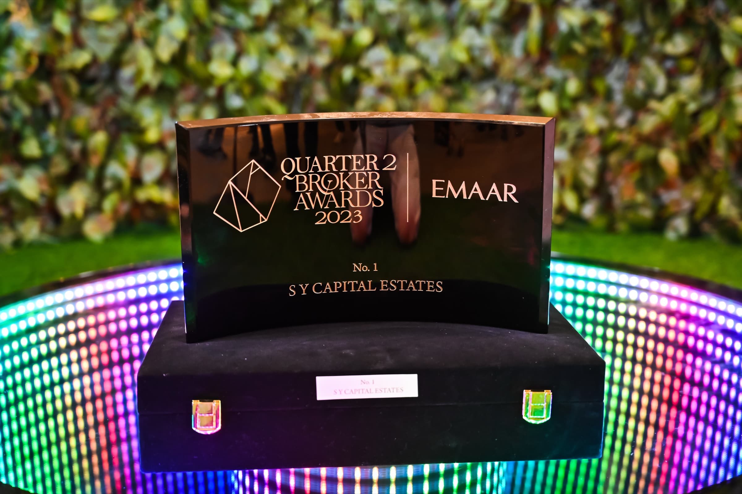The Emaar Quarter 2 Broker Awards 2023 No.1 trophy awarded to SY Capital Estates