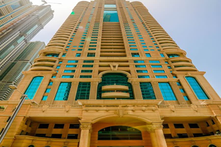 Marina Crown Tower - Dubai Marina